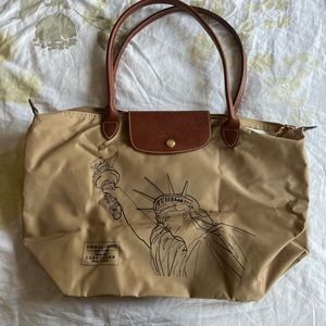 RARE Tan Large Longchamp Tote with Statue of Liberty